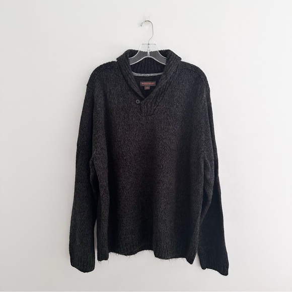Northwest Territory Black Sweater - Picture 5 of 7